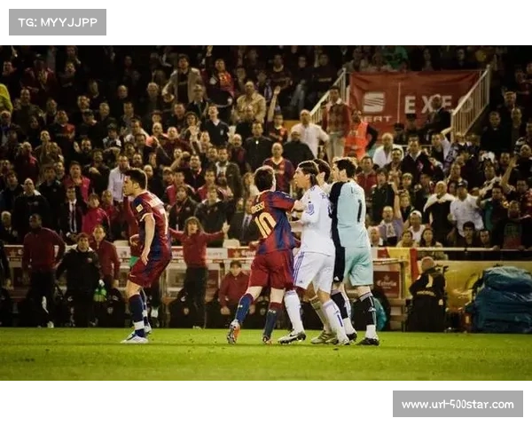 西甲国家德比前瞻 巴萨力求四连胜皇马迎挑战 西甲国家德比前瞻 巴萨力求四连胜皇马迎挑战