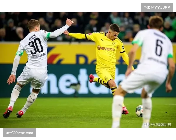 奥格斯堡3-2绝杀沃尔夫斯堡，雷什贝恰伊反戈旧主